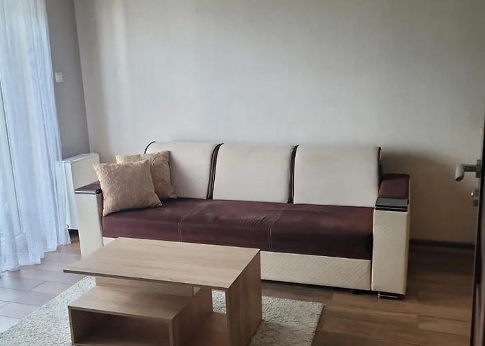 Albatross Towers Z Miejscem Parkingowym Apartman